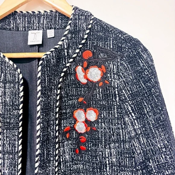 TRISTAN Short black blazer with red flowers - Picture 3 of 7